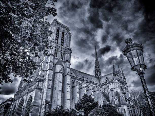 istock Paris France 1321206857