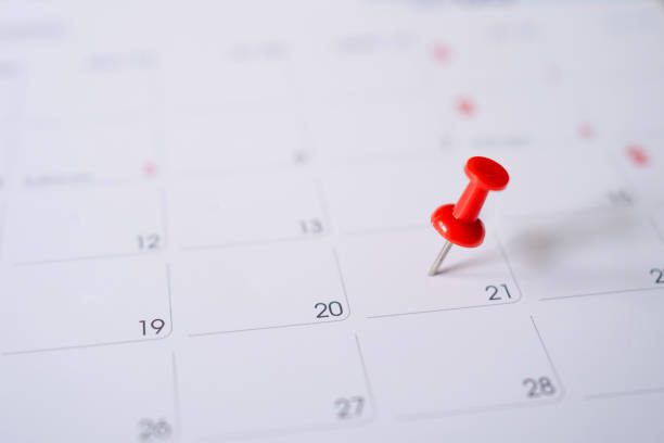 istock Calendar with red pins on the 21th, with selectable focus. 1321236459