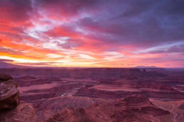 istock Dead Horse Point Sunrise 1321252986