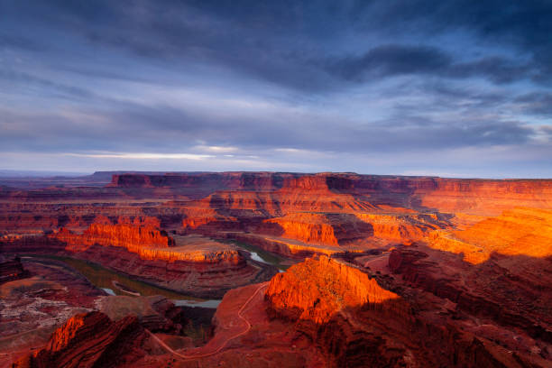 istock Dead Horse Point at Dawn 1321253018
