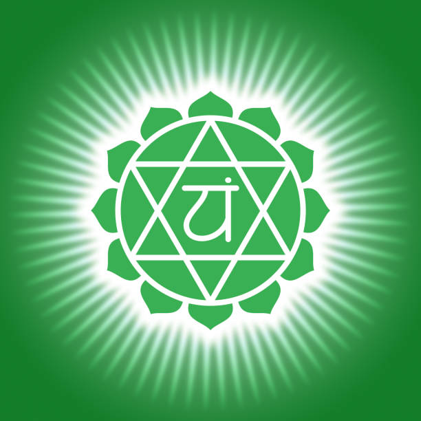 chakra anahata. grün glänzende yoga-symbol. om zeichen. sacral-symbol - wirbelkanal stock-fotos und bilder