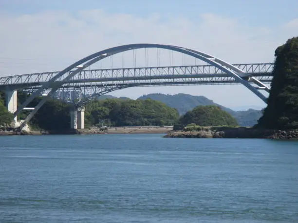 Originally, Bridge No. 1 was called "Tenmon Bridge" and is the tallest of the five bridges at a distance from the sea surface. It can be used in active service, and along with "Amagi Bridge", there are two entrances to Amakusa, which is expected to alleviate traffic congestion.