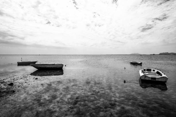 istock 2021 05 29 Marsala boats waiting 3 1321364479