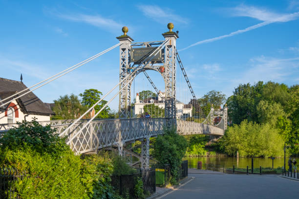 queen's park bridge, river dee, chester, england, uk - chester england dee river suspension bridge bridge imagens e fotografias de stock