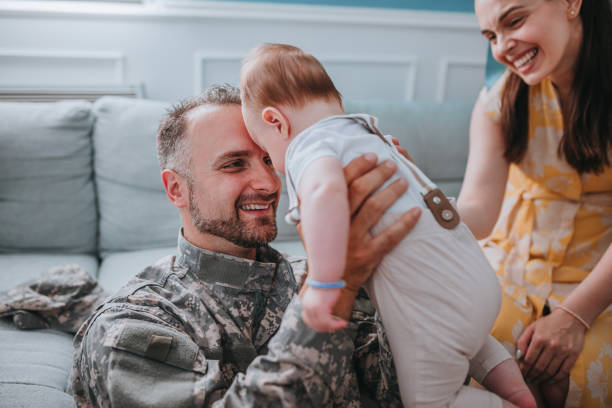 istock Soldier coming home 1321388825