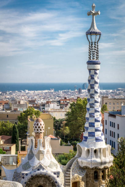 барселона испания в сентябре 2015 года. - barcelona antonio gaudi outdoors vertical стоковые фото и изображения