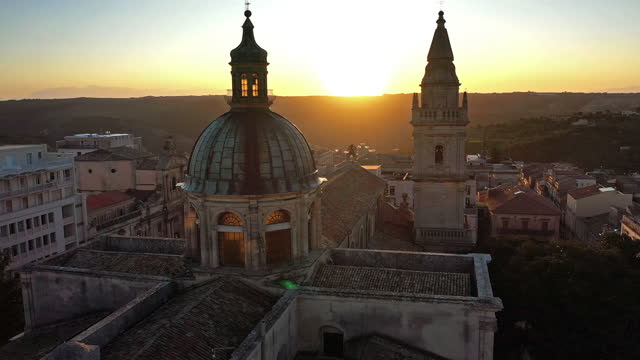 4K-Real Time: Ragusa Ibla cityscape at sunset, Sicily, Italy
