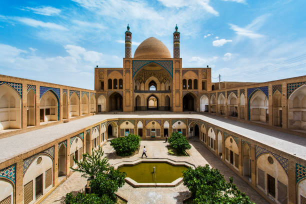 de moskee van bozorg van agha, kashan, iran. - nouri stockfoto's en -beelden