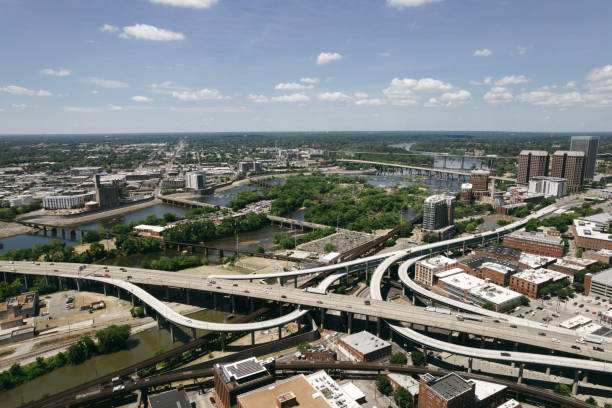 istock Aerial over Richmond, Virginia in the Spring 1321491968