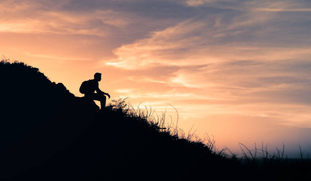 istock Man hiking in Hawaii 1321548395