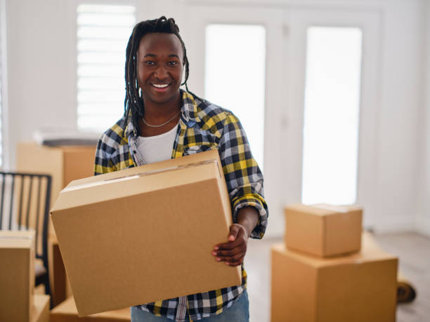 istock Young Couple Moving In 1321553444
