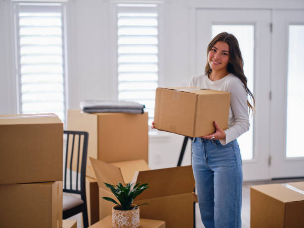 istock Young Couple Moving In 1321553451