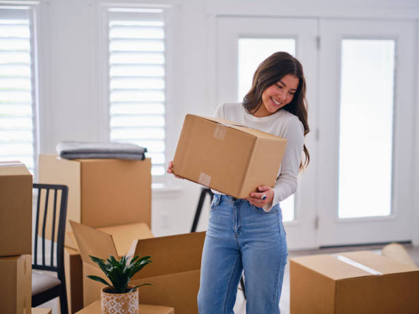 istock Young Couple Moving In 1321553455