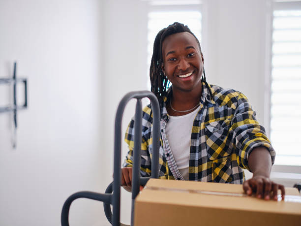 istock Young Couple Moving In 1321553502