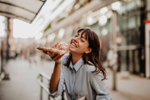 istock Business with pleasured pizza smile 1321619488