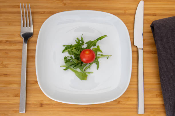 istock a little serving size of salad 1321650011