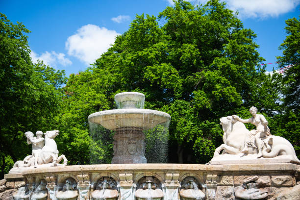 istock Wittelsbacher fontain in munich, bavaria 1321654503