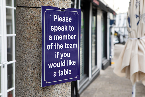 Sign outside a restaurant during the time of coronavirus