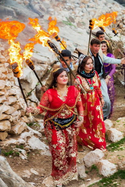 portret van iraanse koerdische mensen in nieuwjaarsceremonie in palangan dorp in koerdische provincie van iran. - nouri stockfoto's en -beelden