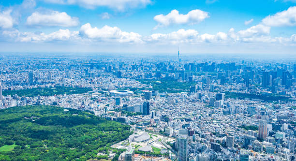 tokyo - orizzonte su terra foto e immagini stock
