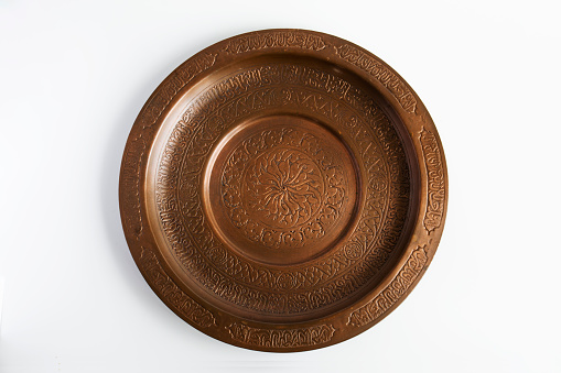 Handmade copper plate with magnificent copper workmanship. for decorative use