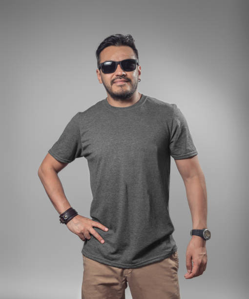 mockup of male hispanic model wearing dark grey t-shirt - fashion men fashion model male imagens e fotografias de stock