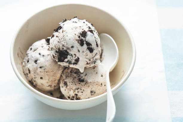 istock Chocolate cookie vanilla ice creams in bowl 1321916408