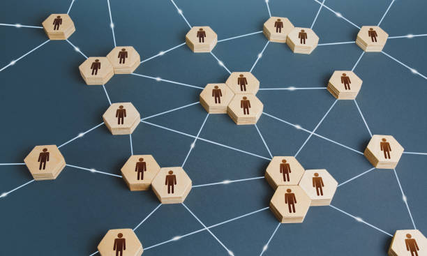 network of interconnected people. interactions between employees and working groups. social business connections. networking communication. decentralized hierarchical system of company. organization - movimento imagens e fotografias de stock