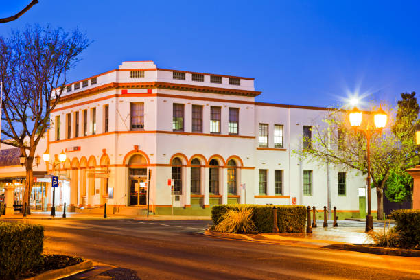 istock Dubbo City rise fin services 1322028261