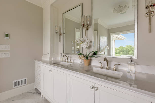 istock Double vanity bathroom in new home 1322044829