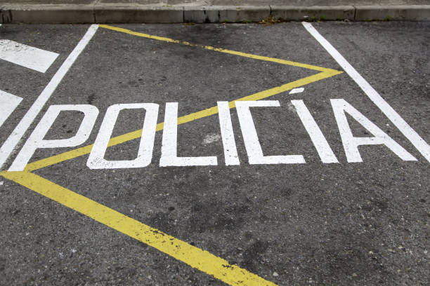 istock Police parking sign 1322061692