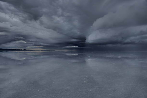 istock Salar de Uyuni in Bolivia 1322064190