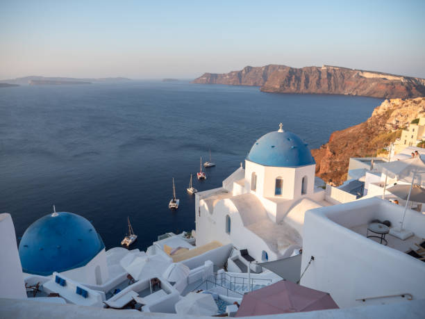 istock Oia town at sunset 1322103723