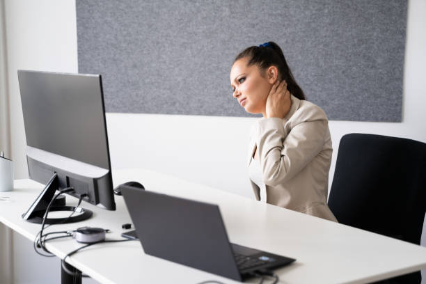 istock Stiff Neck Pain In Office. Posture 1322155162