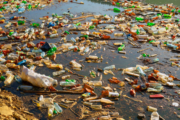 istock A sea of plastic waste 1322176881