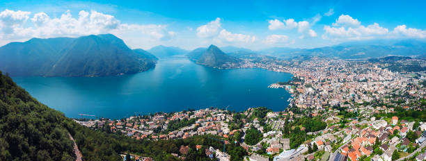 ルガーノ市の空中パノラマビュー - switzerland european alps ticino canton scenics ストックフォトと画像