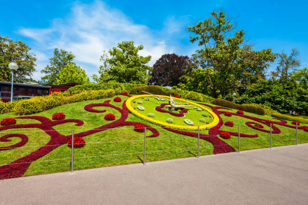 istock Flower clock in Geneva, Switzerland 1322200477