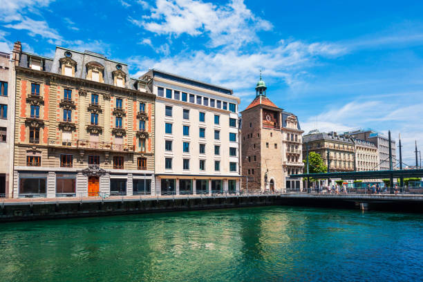 istock Tour l'Ile clock tower, Geneva 1322200538