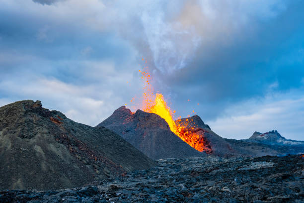 istock Iceland Volcano Volcanic Eruption 1322214722
