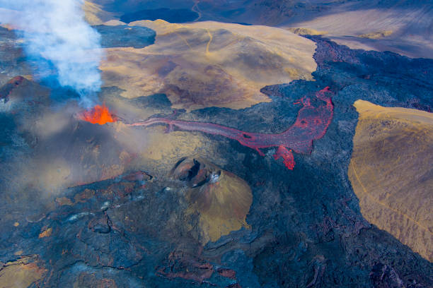 istock Iceland Volcano Volcanic Eruption 1322216105