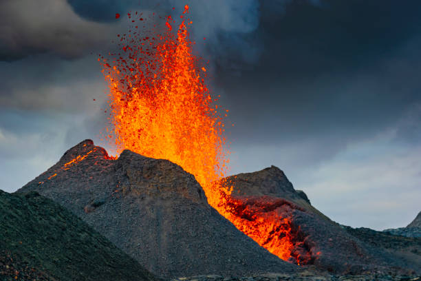 istock Iceland Volcano Volcanic Eruption 1322217824