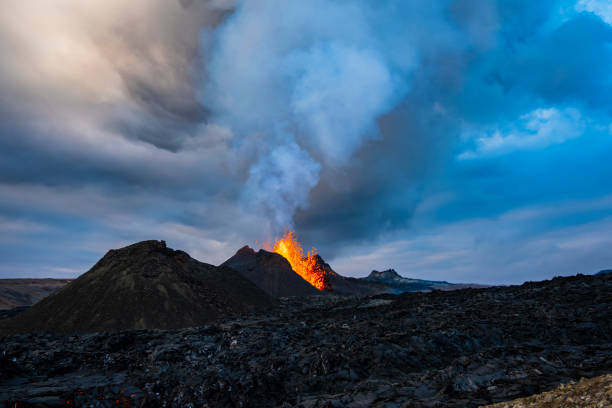 istock Iceland Volcano Volcanic Eruption 1322217990