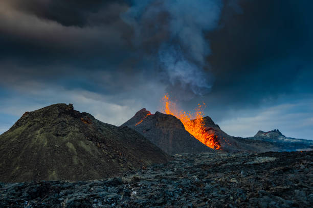 istock Iceland Volcano Volcanic Eruption 1322218147