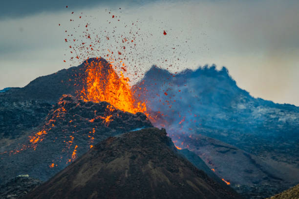 istock Iceland Volcano Volcanic Eruption 1322218786