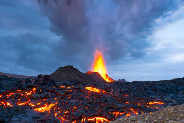 istock Iceland Volcano Volcanic Eruption 1322218844