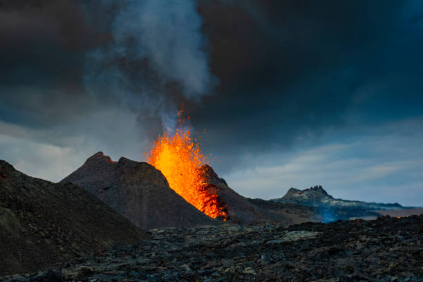 istock Iceland Volcano Volcanic Eruption 1322219865