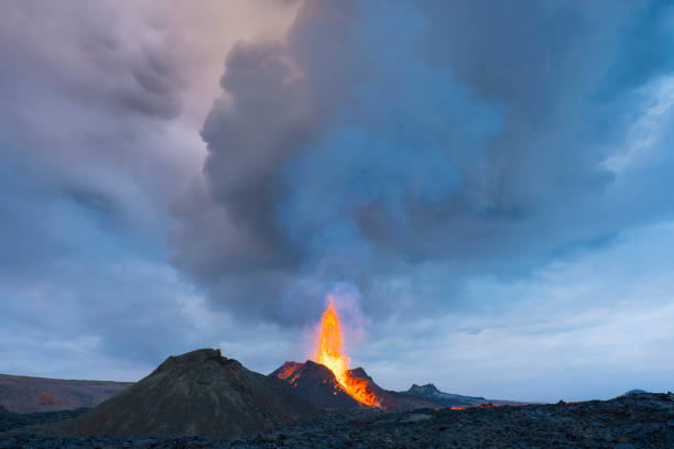 istock Iceland Volcano Volcanic Eruption 1322219866