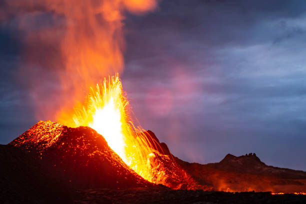 istock Iceland Volcano Volcanic Eruption 1322220117