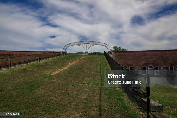Fort Monroe Monument Stock Photo - Download Image Now - Hampton - Virginia, Virginia - US State, Road