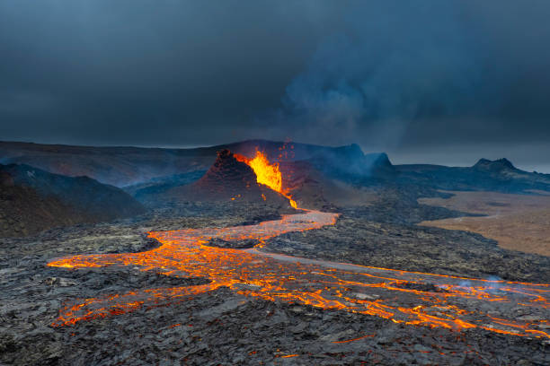 istock Iceland Volcano Volcanic Eruption 1322222680